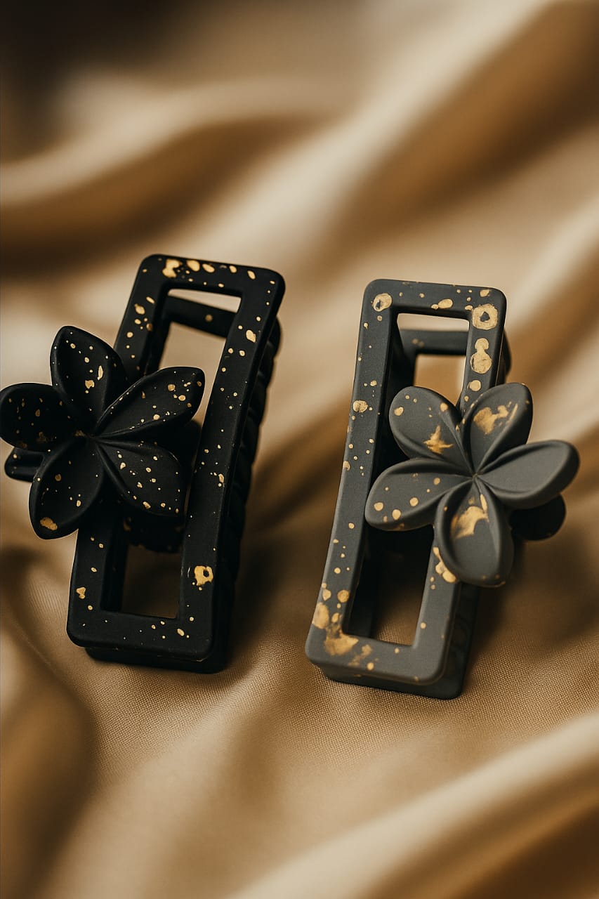 Golden Splash Floral Claws